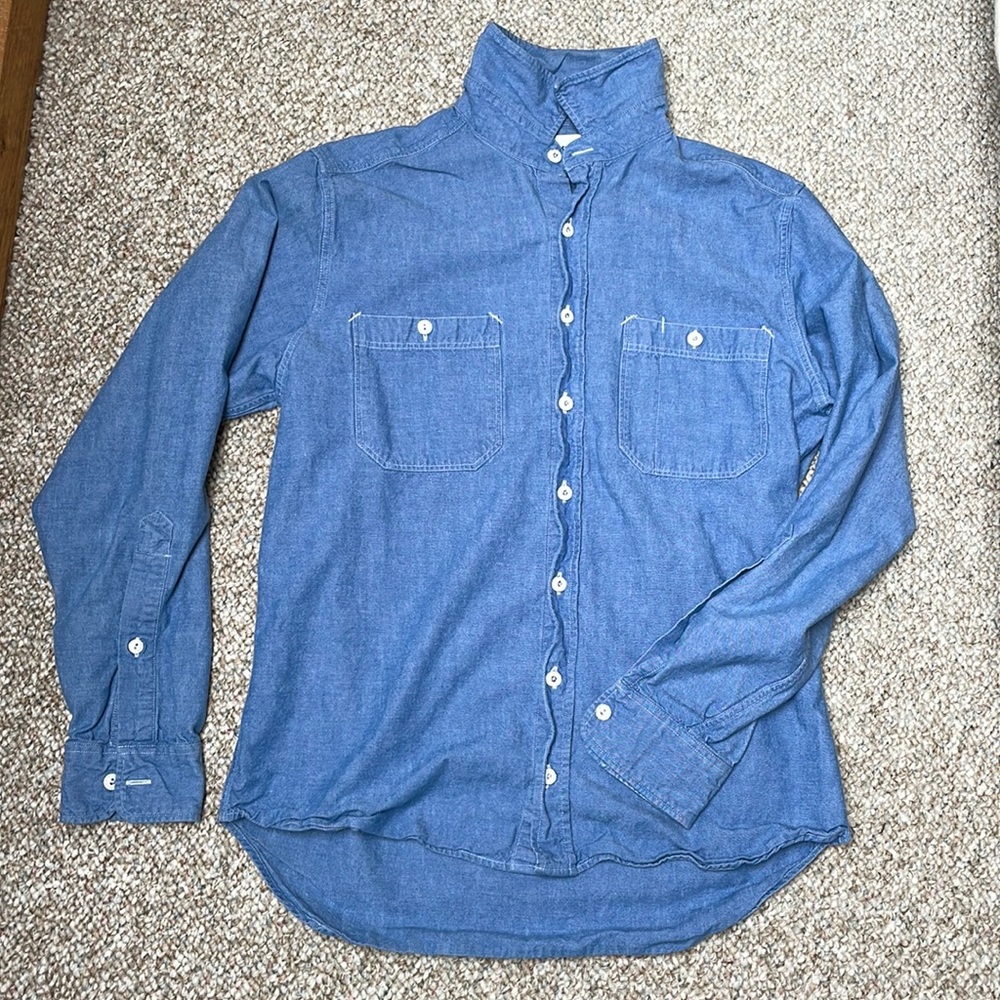 Taylor Stitch sturdy chambray work shirt, size 40, great shape